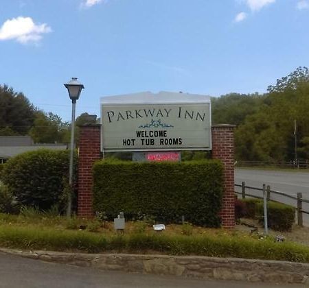 Parkway Inn Waynesville Buitenkant foto