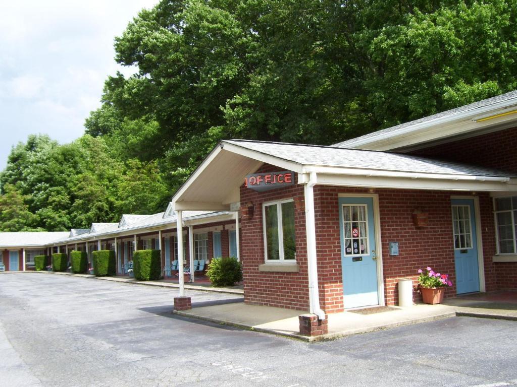 Parkway Inn Waynesville Buitenkant foto