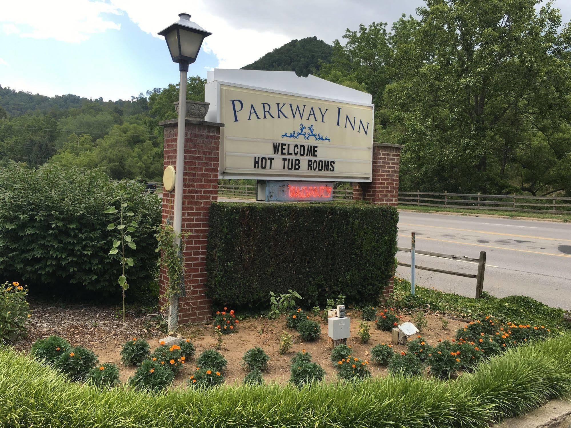 Parkway Inn Waynesville Buitenkant foto